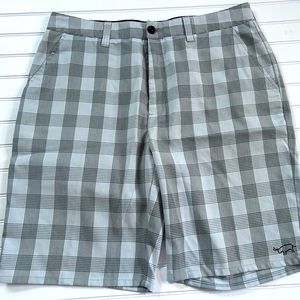 TRAVIS MATHEW mens size 36 plaid golf shorts